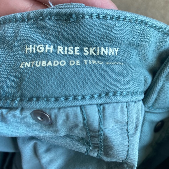 Universal Thread High Rise Cropped Jeans - Picture 3 of 10